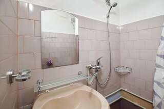 Гостиница Крымское Приазовье Мысовое Трехместный номер-11