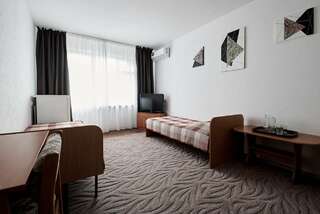 Гостиница Крымское Приазовье Мысовое Улучшенный семейный номер-3